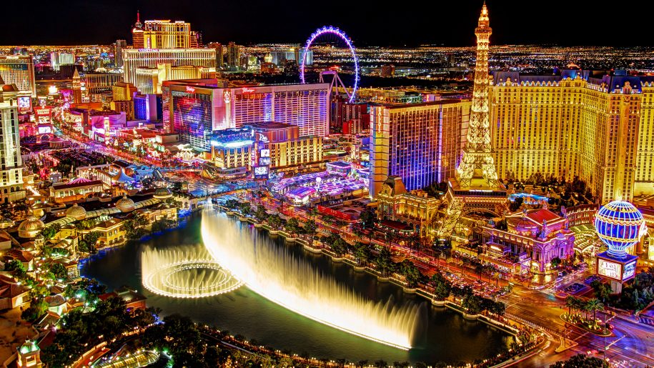 Las-Vegas-strip-at-night-Seen-from-the-balcony-of-the-Cosmopolitan-Hotel-Desktop